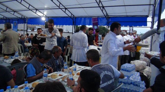 Diyarbakır’da ilk iftar açıldı