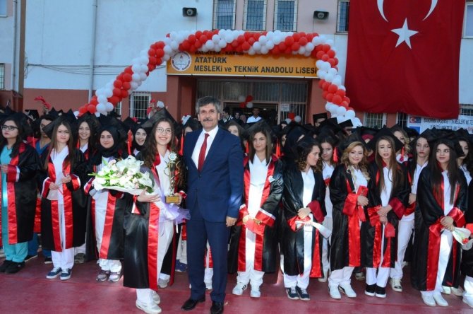 ( Özel Haber) Erkek hemşireler yemin etti