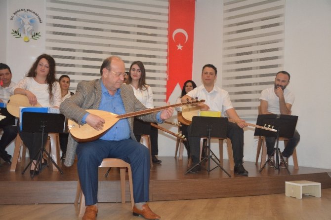 Başkan Özakcan’dan izleyicilere sürpriz