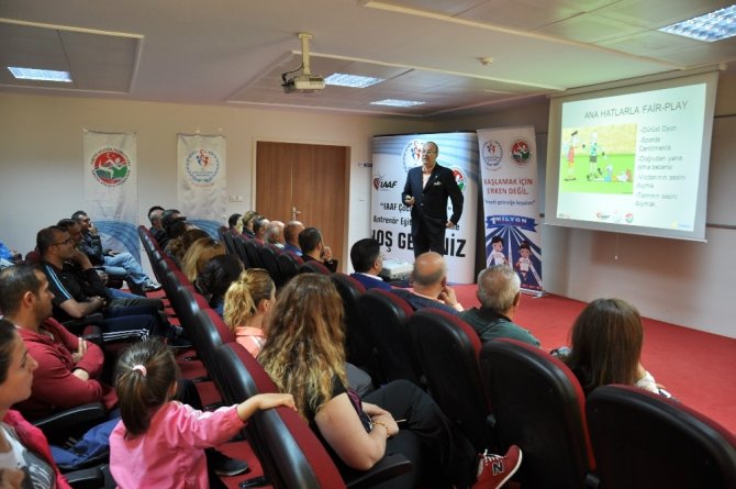 Erzincan’da “IAAF Çocuk Atletizmi” semineri