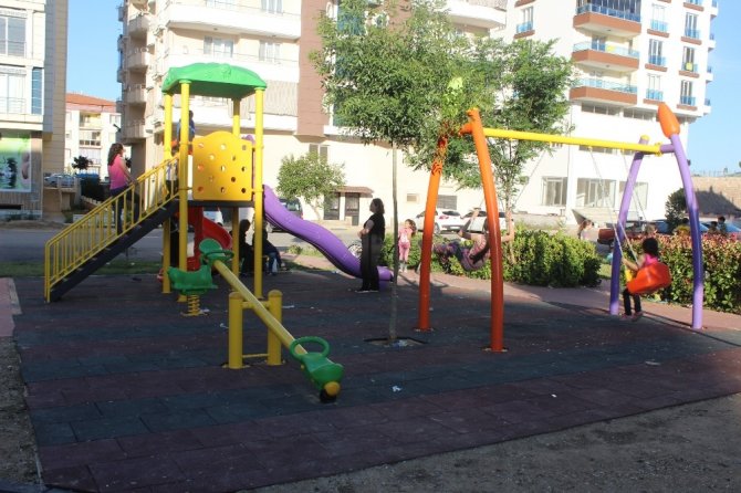 Alaşehir’in parklarına yeni nesil oyun grubu
