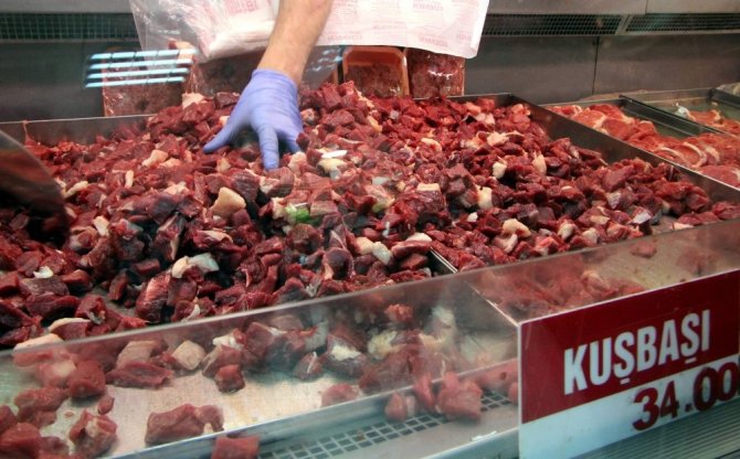 Bursa’da ucuz et izdihamı