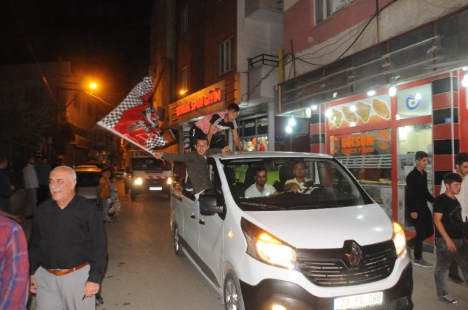 Cizre’de Beşiktaş’ın şampiyonluk sevinci