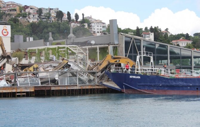 Galatasaray Adası’nda yıkım çalışmaları yeniden başladı