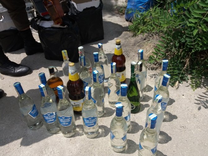 Kırklareli’de 289 şişe kaçak içki ele geçirildi