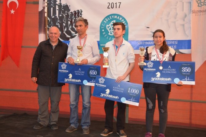 3. Rodostoşah Satranç Turnuvası ödül töreni ile sona erdi
