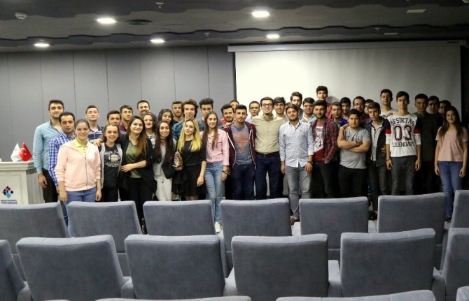 Üniversite adaylarına HKÜ’de seminer