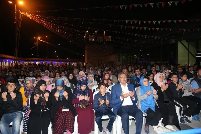 Prof. Dr. Nihat Hatipoğlu, Zeytinburnu’nda Ramazan söyleşisine katıldı