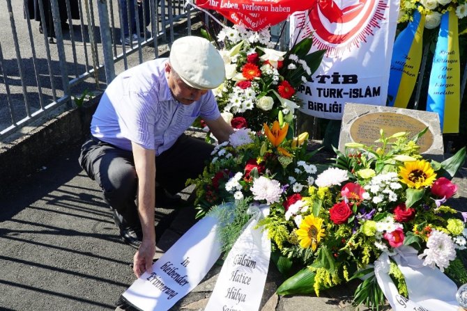 Solingen’de 5 Türkün hayatını kaybettiği faciayı anma etkinliği düzenlendi