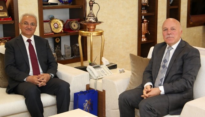 Erzincan Belediye Başkanı Başsoy’dan Başkan Sekmen’e ziyaret