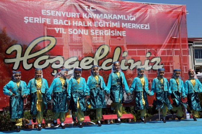 Kursiyerler, en güzel eserlerini sergiledi