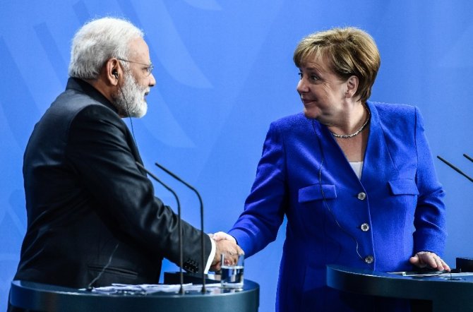 Merkel ile Modi ortak basın toplantısı düzenledi