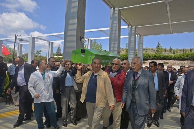 Dr. Ali Rıza Yıldız son yolculuğuna uğurlandı