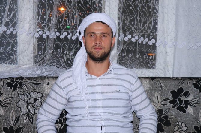 Türkiye’nin konuştuğu raylarda namaz kılan adam ortaya çıktı