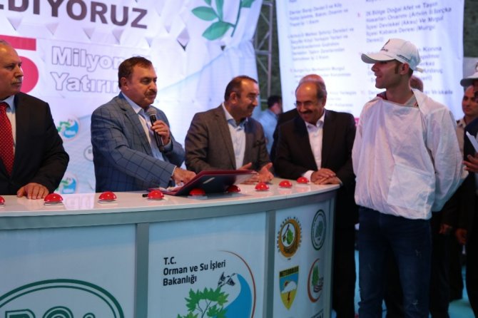 Bakan Eroğlu, Artvin’de 12 tesisin açılışı yaptı