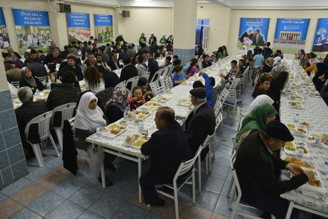 Sokak iftarlarının son adresi Gündüzler Mahallesi oldu