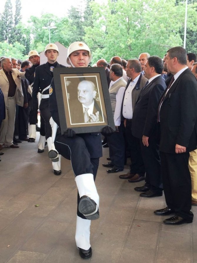 Malatyalı eski Bakan Karaaslan İstanbul’da ebediyete uğurlandı