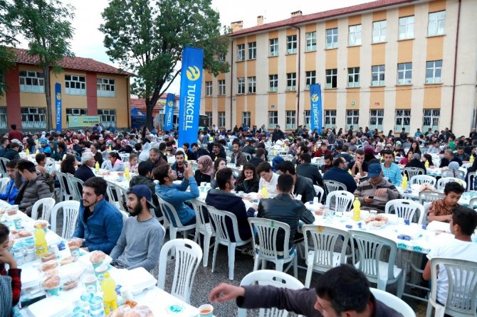 Aksaray Belediyesi 5 bin kişiye iftar yemeği verdi