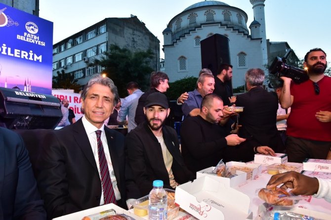 Benzema, Fatih’te iftar programına katıldı