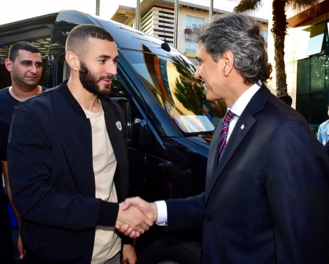 Benzema, Fatih’te iftar programına katıldı