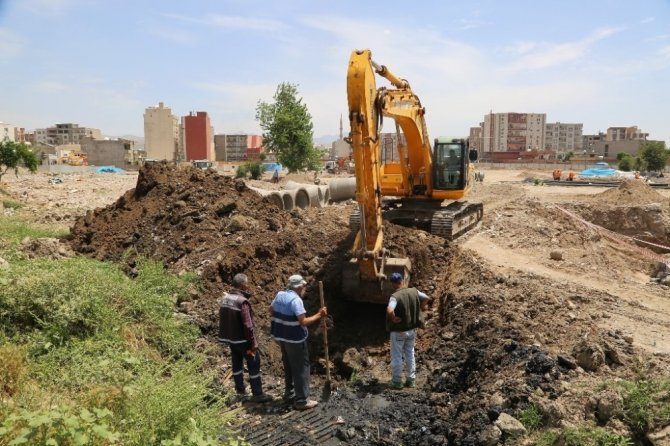 Cudi Mahallesi’nde alt yapı çalışmaları devam ediyor