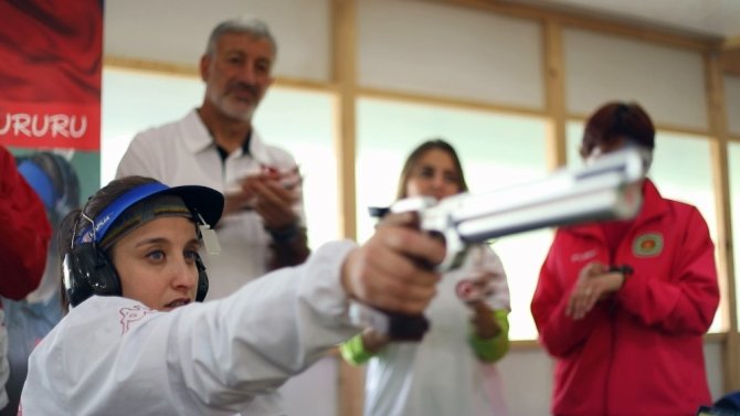 Azmin ve kararlılığın hikayesi: Ayşegül Pehlivanlar