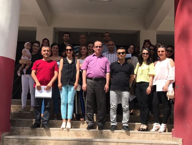 Adana Yüreğir Efendi Halil Ortaokulu’nda karne heyecanı