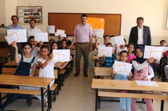 Akçakale’de karne sevinci