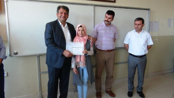 Akçakale’de karne sevinci