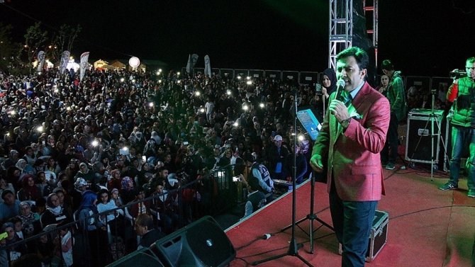 Edremit’te Abdurrahman Önül konseri