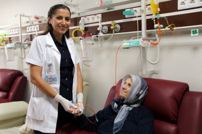 Avrupa’nın ’Kahraman Hemşiresi’ne Türk aday