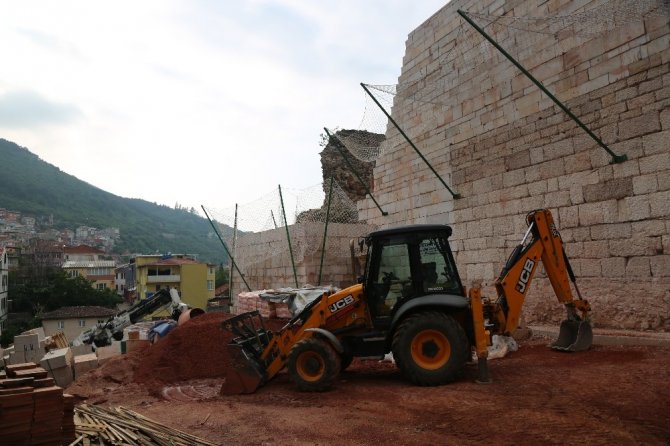 Zindan Kapı gün yüzüne çıkıyor