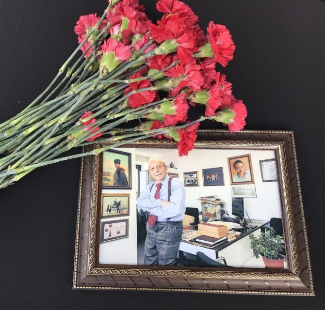 Duayen gazeteci Doğan Heper son yolculuğuna uğurlanıyor