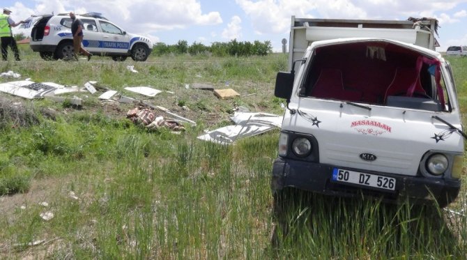 Aksaray’da iki kamyonet çarpıştı: 7 yaralı