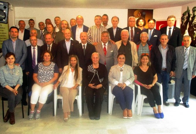 Anadolu Aydınlar Ocağı Başkanı İbrahim Öztek: "Dünyaya ve insanlığa faydalı olmak için çalışıyoruz"