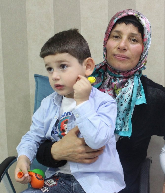 Doğuştan sünnetli 3 yaşındaki çocuk sağlığına kavuştu