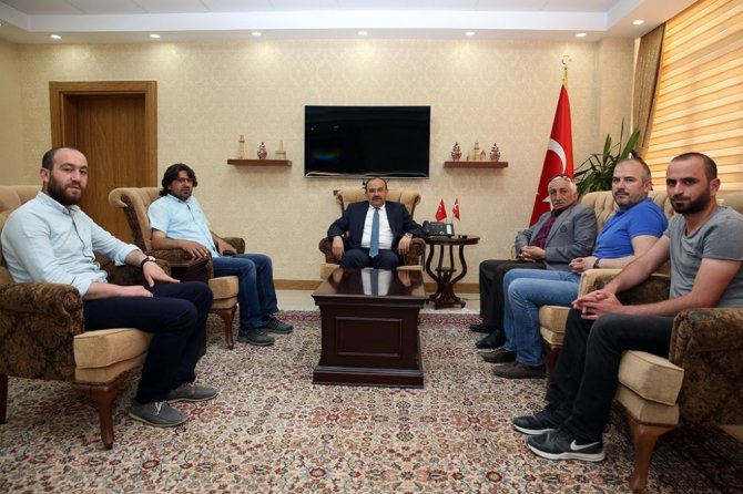 Bayburt Gazeteciler Cemiyeti yönetimi, Vali İsmail Ustaoğlu’nu ziyaret etti