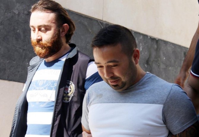 Kız kardeşini öldüren Erhan Timuroğlu ile galeri tarayan şahıs yakalandı