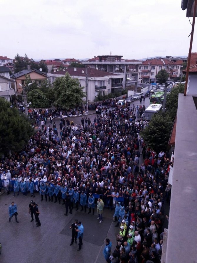Şehit Uzman Çavuş Yakup Yılmaz, Sakarya’da son yolculuğuna uğurlandı