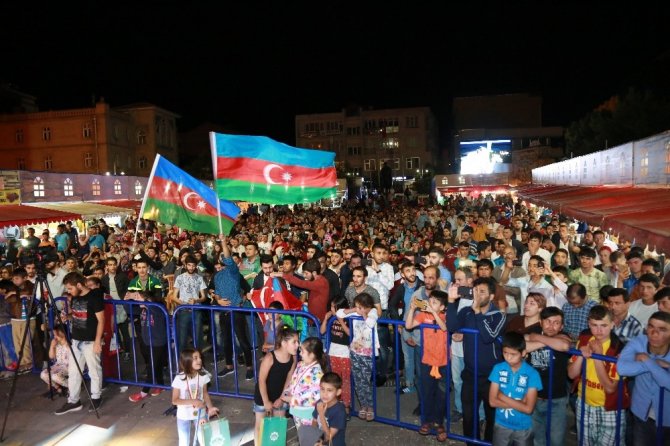 Ramazan Sokağında Azerbaycan rüzgarı esti