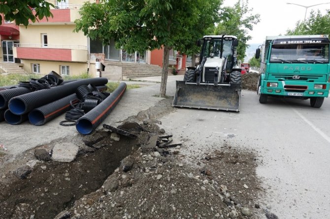 Erzincan Belediyesinin çalışmaları tüm hızıyla devam ediyor