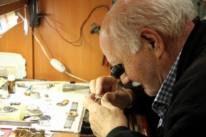 Samsun’da 1 asırlık antika saatler