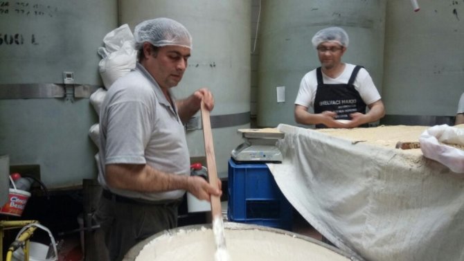 Kütahya’nın yöresel tatlısı ’bitli helva’nın satışları arttı