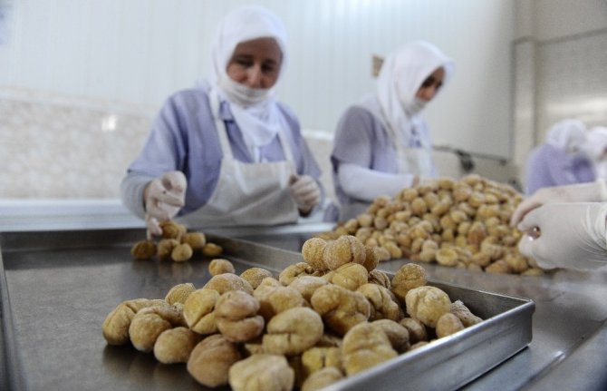 Bayramların vazgeçilmez hediyesi kestane şekeri