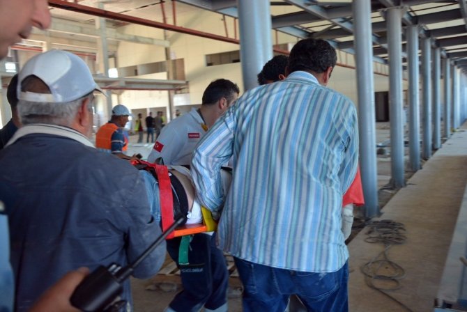 Havaalanı terminal binası inşaatında iş kazası: 1 yaralı