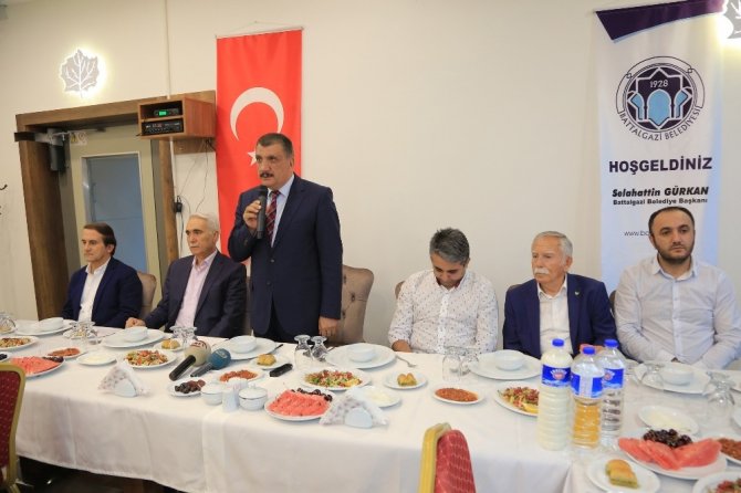 Belediye Başkanı Gürkan medya temsilcileri ile iftarda bir araya geldi