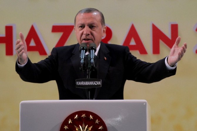 Erdoğan: “Ey Kılıçdaroğlu senin bu adamının yaptığı açıklamayı ispatlayamazsanız alçaksınız namustan yoksunsunuz”