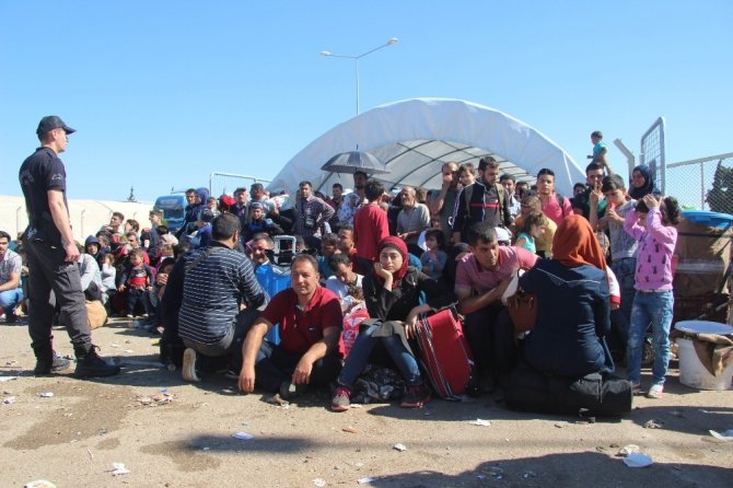 Ülkelerine giden Suriyelilerin sayısı 60 bini buldu