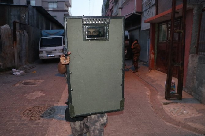 Adana’da 500 polisle PKK/KCK operasyonu: 31 gözaltı