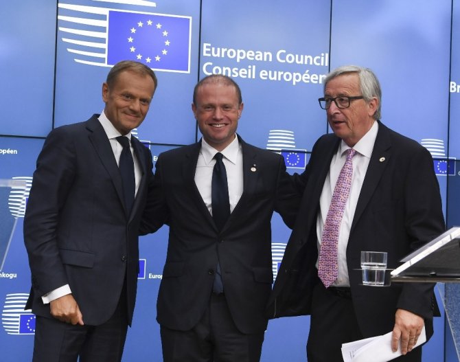 AB Konseyi Başkanı Tusk: “Brexit’ten sonra AB ve İngiltere vatandaşlarının haklarını korumak istiyoruz”